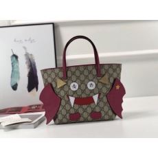 Gucci Shopping Bags